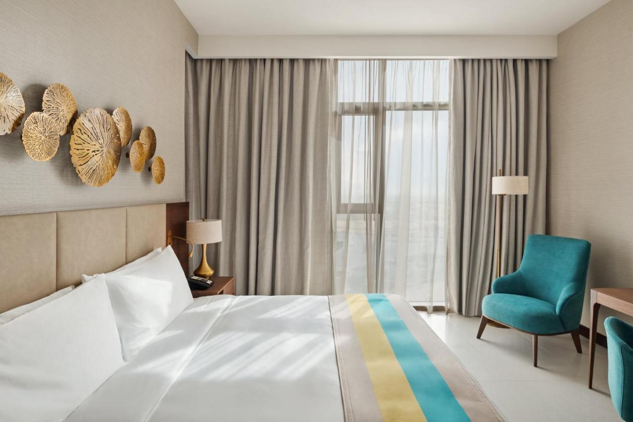 Holiday Inn Dubai Al-Maktoum Airport By Ihg Kültér fotó