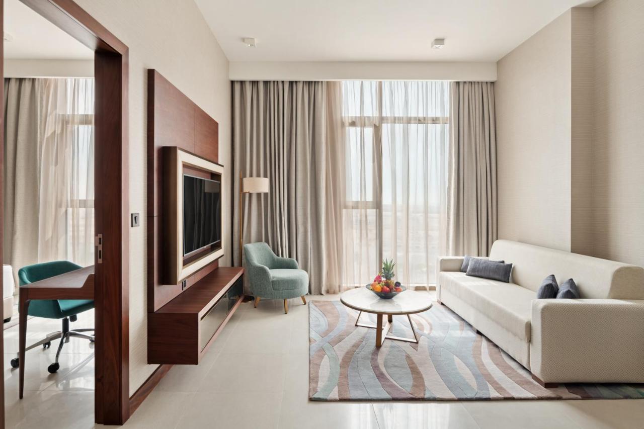 Holiday Inn Dubai Al-Maktoum Airport By Ihg Kültér fotó