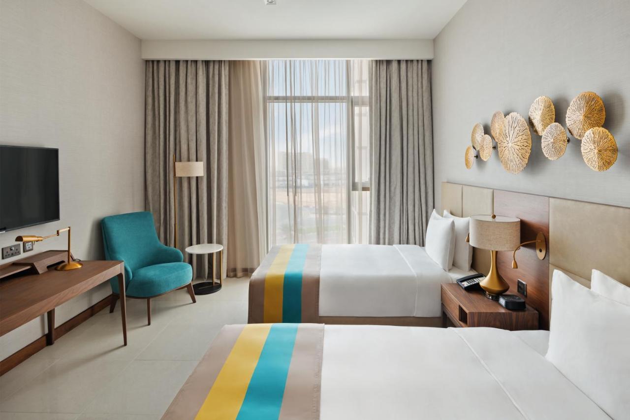 Holiday Inn Dubai Al-Maktoum Airport By Ihg Kültér fotó